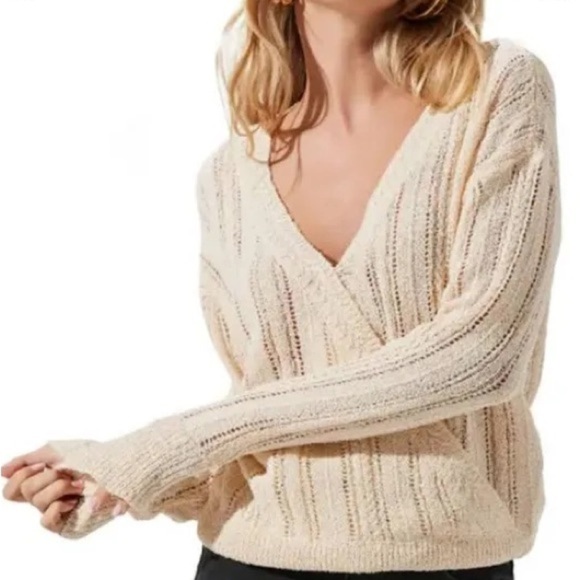 ASTR The Label Sweater Wrap Ivory Knit Surplice Pointelle Top Size Medium - Picture 1 of 12